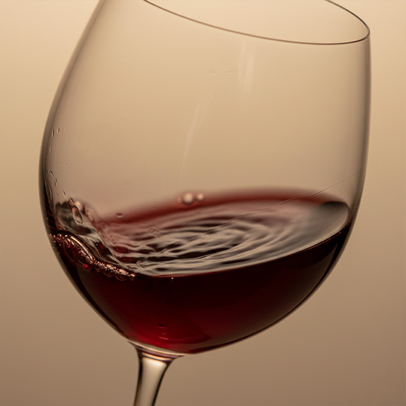 quan sát viền rượu